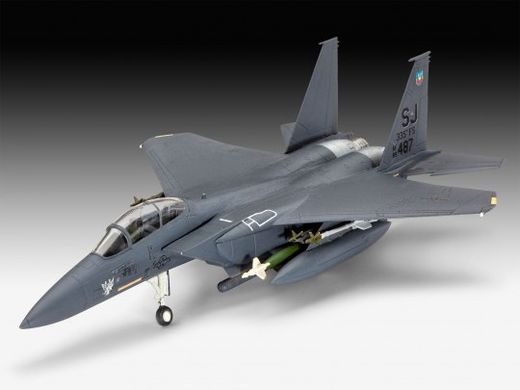 Сборная модель 1/144 самолет F-15E Strike Eagle & bombs Revell 03972