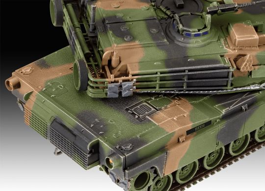 Assembled model 1/72 tank M1A1 AIM(SA)/ M1A2 Abrams Revell 03346