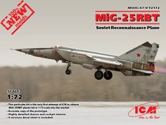 Prefab model 1/72 aircraft MiG-25 RBT, Soviet reconnaissance aircraft ICM 72172