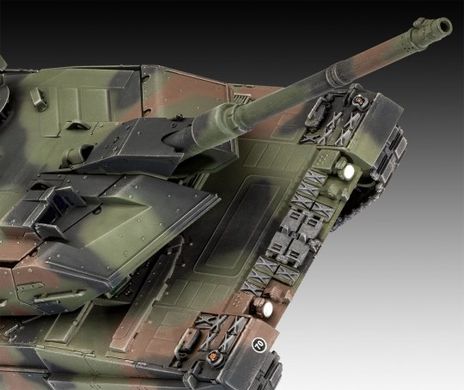 Prefab model 1/35 tank Leopard 2A6/A6NL Revell 03281