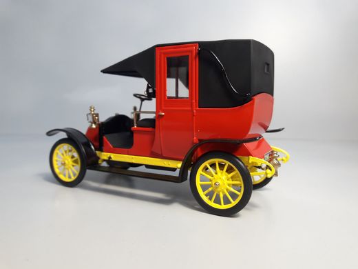 Збірна модель 1/35 Марнське таксі (1914), Французький автомобіль ICM 35659