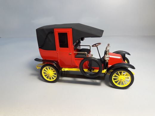 Збірна модель 1/35 Марнське таксі (1914), Французький автомобіль ICM 35659