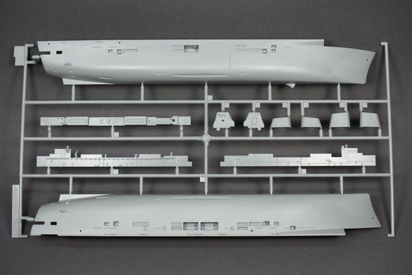 Сборная модель авианосца HMS Invincible Revell 05172