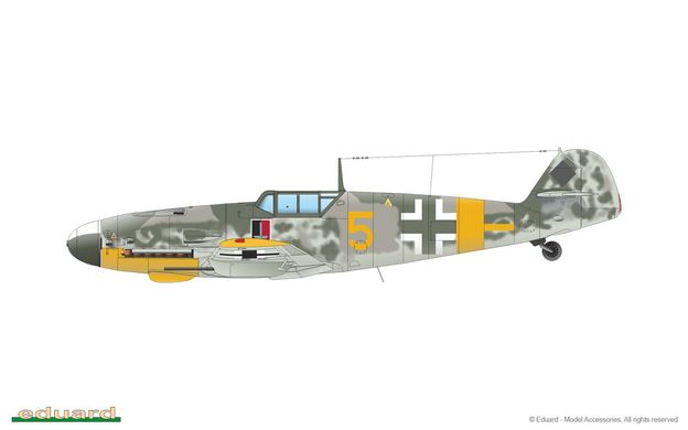 Сборная модель 1/48 винтовой самолет Bf 109G-2 ProfiPack Edition Eduard 82116