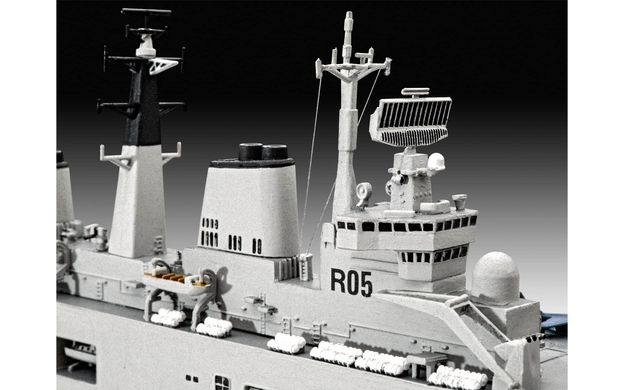 Збірна модель авіаносця HMS Invincible Revell 05172