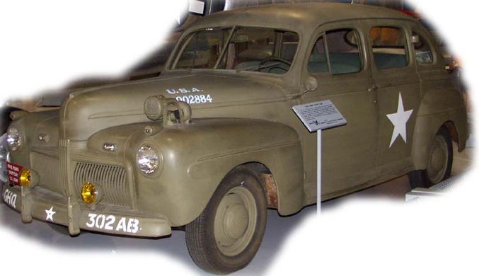 Збірна модель 1/72 американський штабний автомобіль 1942 року ACE 72298