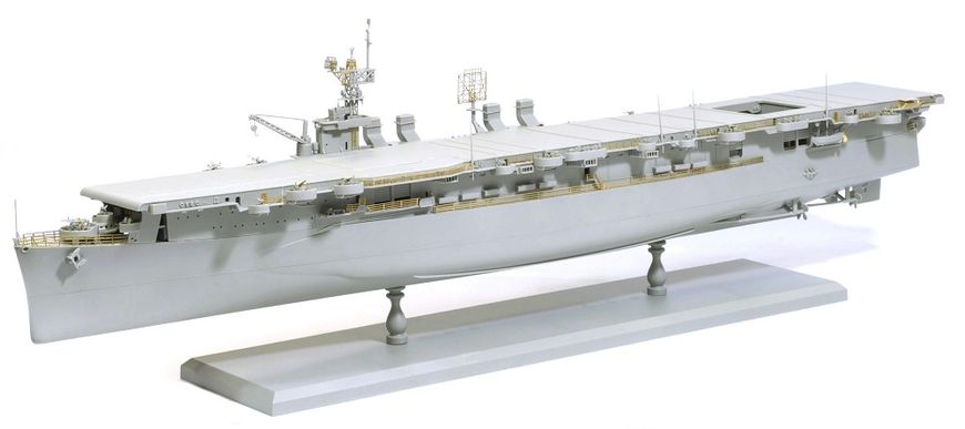 Збірна модель 1/350 корабля USS Independence CVL-22 Dragon 1024