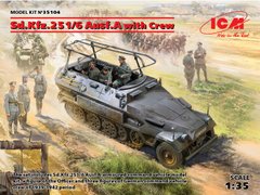 Assembled model 1/35 Sd.Kfz.251/6 Ausf.A with crew ICM 35104