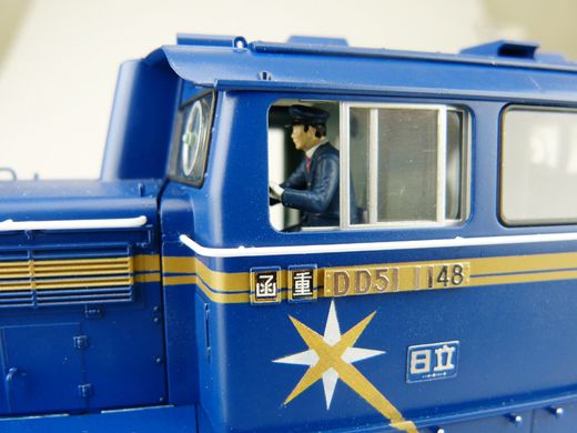 Сборная модель тепловоза Diesel Locomotive 51 Hokut Aoshima 01000 1:45