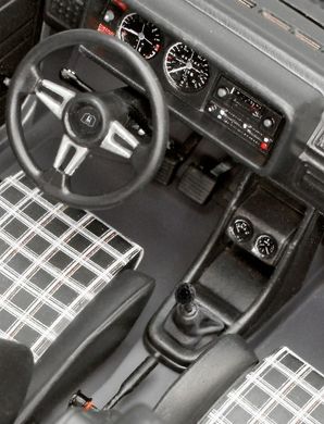 Prefab model 1/24 car VW Golf 1 GTI Revell 07072