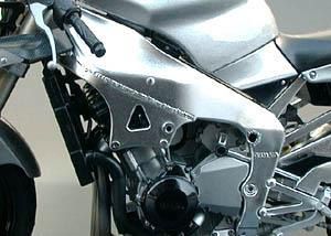 Сборная модель 1/12 мотоцикла Yamaha YZF-R1 Taira Racing Tamiya 14074