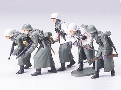 Збірна модель 1/35 німецький штурмовий набір зимового спорядження піхоти Tamiya 35256