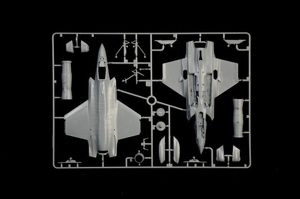 Збірна модель 1/72 літак F-35C Lightning II ''CATOBAR version'' Italeri 1469