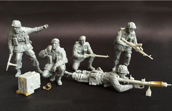 WW2 British Paratroopers in Battle Kit B Bronco 1/35 Scale