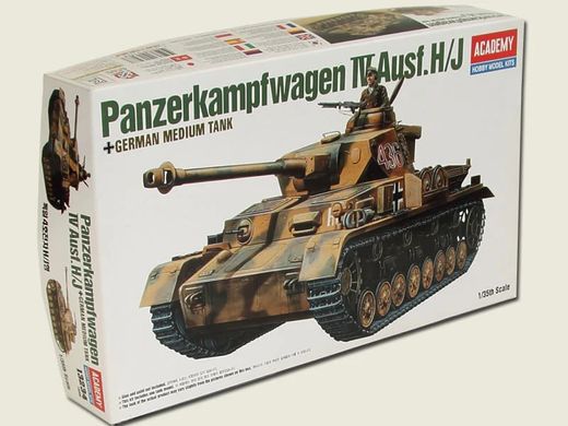 Сборная модель 1/35 танк Panzerkampfwagen IV H/J Academy 13234
