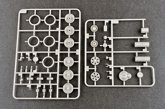 Prefab model 1/35 Soviet tank destroyer SU-102 Trumpeter 09570