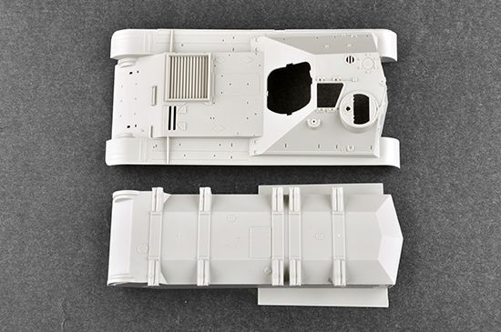 Prefab model 1/35 Soviet tank destroyer SU-102 Trumpeter 09570