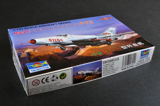 Сборная модель 1/144 самолет MiG-21 J-711 China Trumpeter 01325