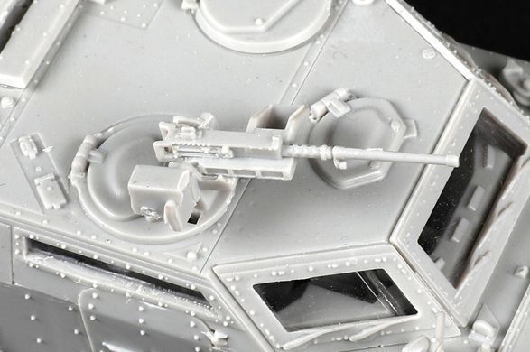 Збірна модель 1:72 німецька розвідувальна машина "Little Fox" голландського типу Trumpeter 07401