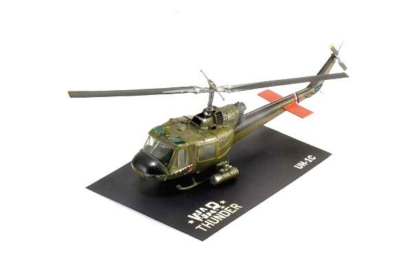 Сборная модель вертолета Mil Mi-24D / UH-1C" (War Thunder edition) Italeri 35103