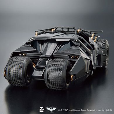 Збірна модель 1/35 бетмобіль Темного Лицаря BATMOBILE (BATMAN BEGINS Ver.) Bandai 62184
