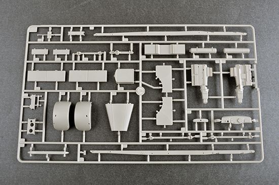 Сборная модель 1/35 бронеавтомобиля L4500A оснащена зенитной пушкой 5cmFlak41 II Trumpeter 09594