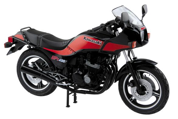 Сборная модель 1/12 мотоцикла Kawasaki GPz400F Aoshima 05327
