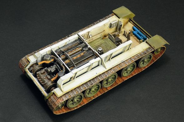 Збірна модель 1/35 танк Т-34/85 повністю деталізований інтер'єр Truck Italeri 6545