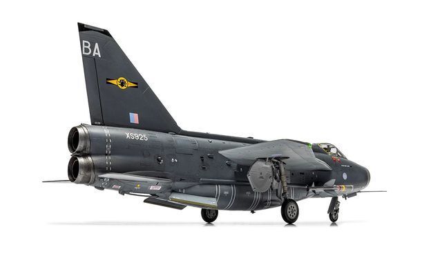 Збірна модель 1:48 літак English Electric Lightning F.6 Airfix A09178A