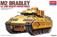 Збірна модель 1/35 БМП M2 Bradley Academy 13237