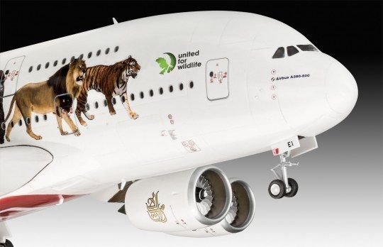 Prefab model 1/144 airplane Airbus A380 Emirates "Wild-Life" Revell 03882