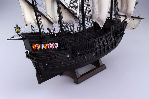 Prefab model 1/100 sailing ship Pirate Ship Aoshima 055007