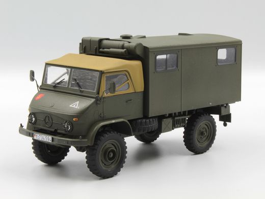 Збірна модель 1/35 Unimog S 404 з кузовом-фургоном, Німецький військовий автомобіль ICM 35136