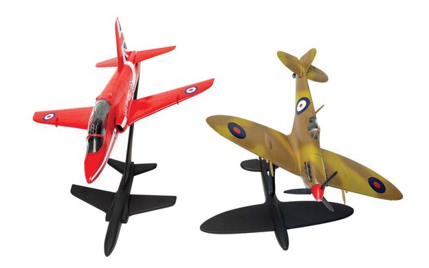 Старьовий набір для моделізму Supermarine Spitfire & RAF Red Arrows Hawk - Gift Set Airfix 50187