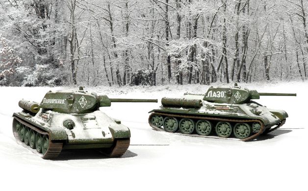 Сборная модель 1/72 комплект из двух моделей танк T34/76 m42 Italeri 7523