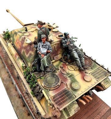 Готовая диорама 1/35 Немецкая САУ Jagdpanther 1102002