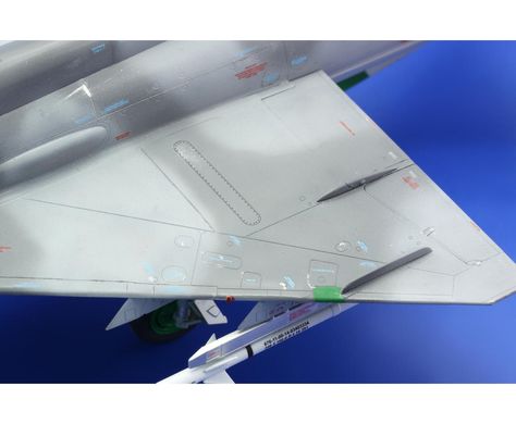 Збірна модель 1/48 літак MiG-21MF ProfiPack Edition Eduard 8231