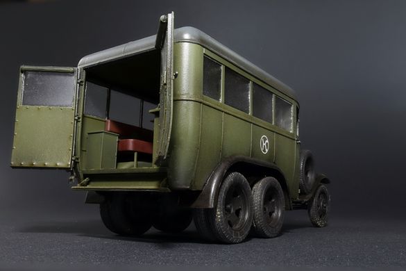 Сборная модель 1/35 Штабной автобус ГАЗ-05-193 MiniArt 35156