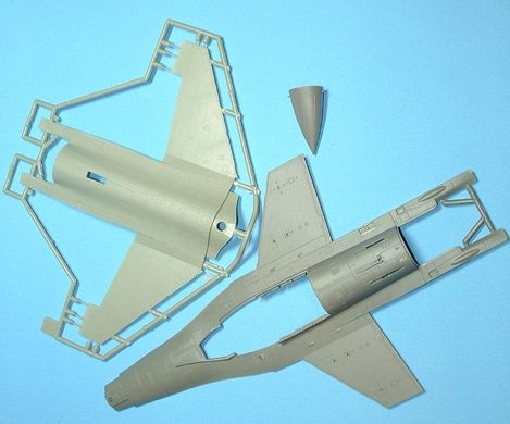 Збірна модель 1/48 літак F-16A/B NSAWC Adversary Kinetic 48004