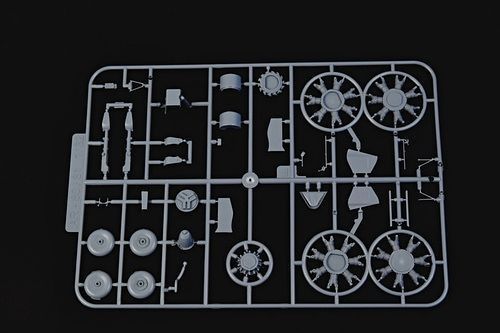 Збірна модель 1/32 гвинтовий літак I.A.R. 81 BoPi Special Hobby SH32073