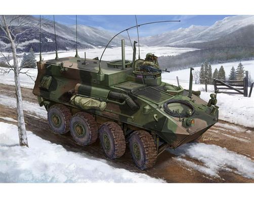 Збірна модель 1/35 американський командний БТР LAV-C2 Trumpeter 00371