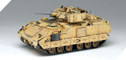 Prefab model 1/35 Combat vehicle M2A2 Bradley OIF Academy 13205