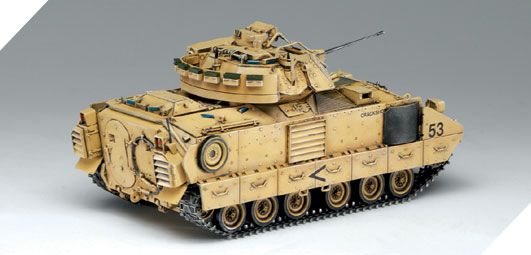 Prefab model 1/35 Combat vehicle M2A2 Bradley OIF Academy 13205