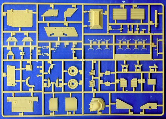 Сборная модель 1/35 Боевая машина M2A2 Bradley OIF Academy 13205