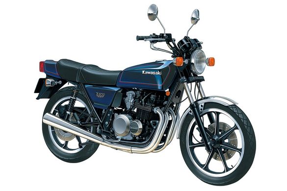 Сборная модель 1/12 мотоцикл Kawasaki KZ400E Z400FX '79 Aoshima 06368