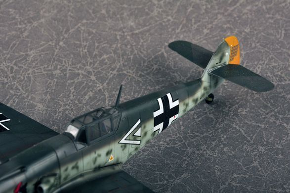 Сборная модель 1:48 немецкий самолет BF109 F4 HobbyBoss 81749