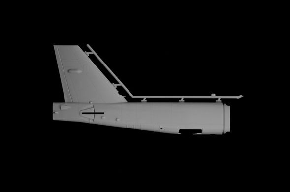 Сборная модель 1/72 бомбардировщик B-52G Stratofortress Italeri 1378