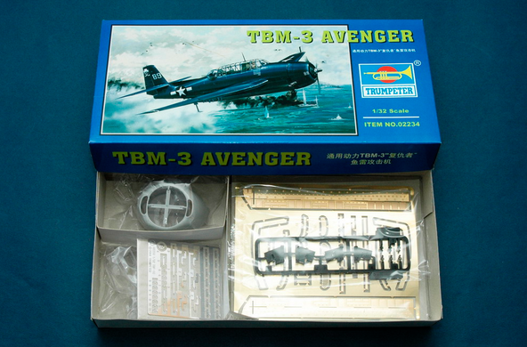 Збірна модель літак 1/32 Grumman TBM-3 Avenger Trumpeter 02234