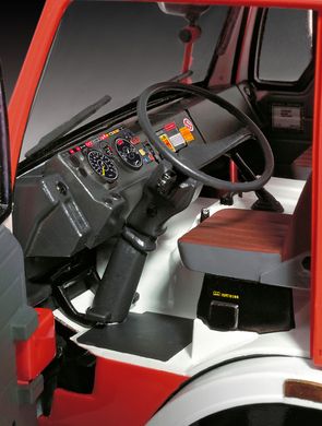 Сборная модель пожарного автомобиля DLK 23-12 Mercedes Benz 1419/1422 Limited Edition Revell 07504 1:24