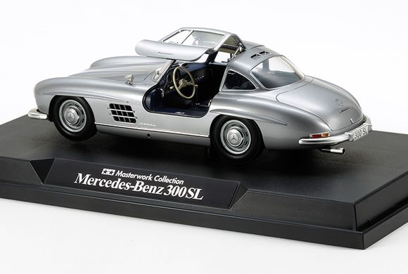 Собранная модель Mercedes-Benz 300 SL (Silver) (Finished Model) T21151 1:24